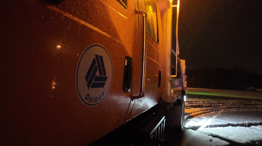DelDOT plow crews at night