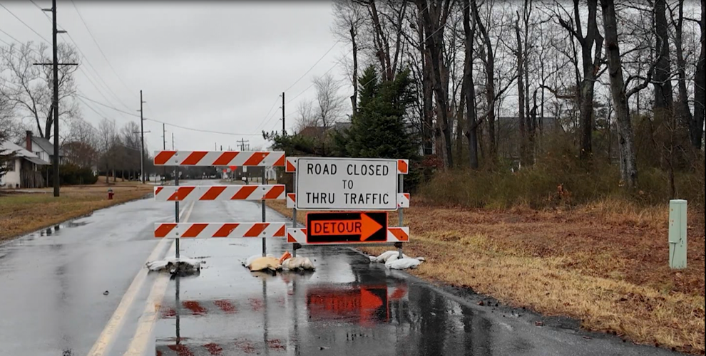 Detour sign in middle of lane