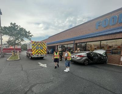 Car crashes into Ocean City Food Lion