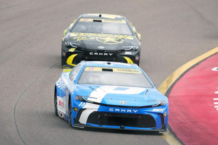 NASCAR Phoenix Auto Racing