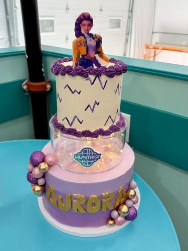 Aurora cake, Volunteer baker makes dream cakes for Lewes siblings