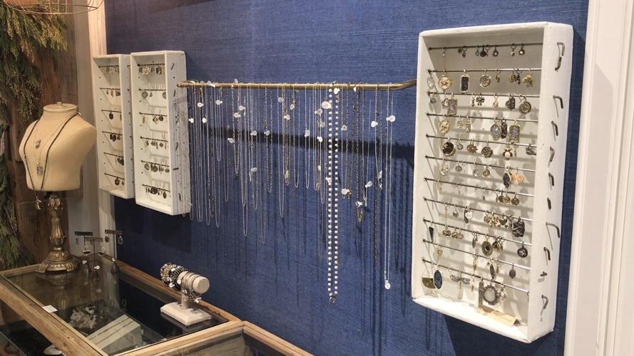 Stores Moving Presence Online, Offering More than In-Person Shopping