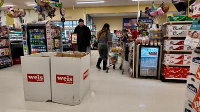 Weis Shoppers