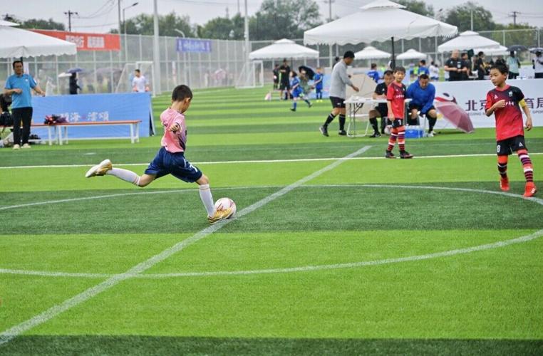 A player goes for goal during a Baidui Cup match, August 2025.