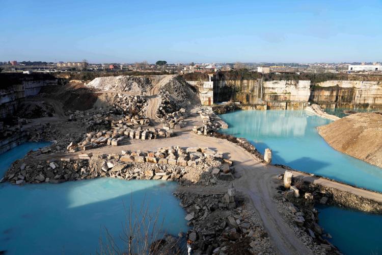 Italy Travertine Quarries
