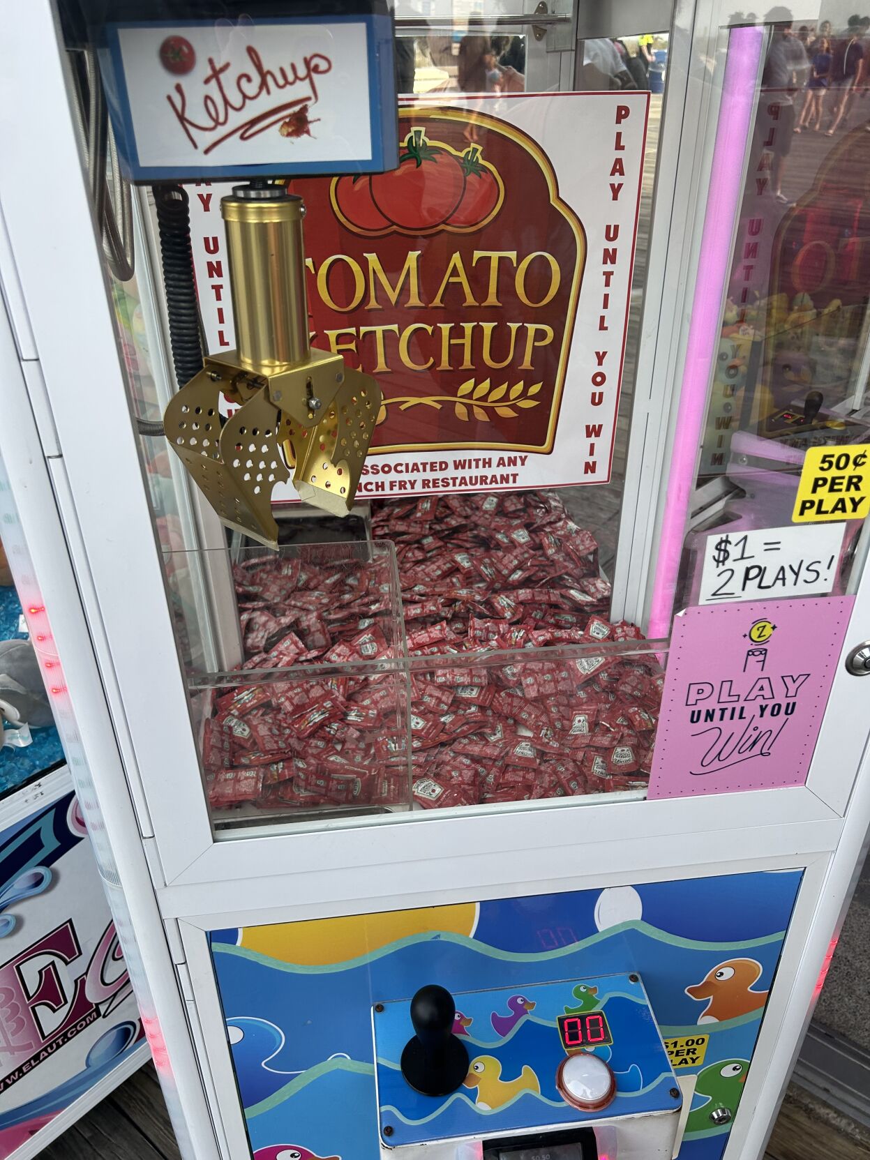 Zelky's Ketchup Claw Machine