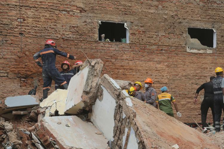 India Building Collapse
