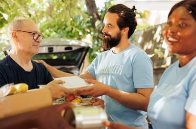 Cheer meals on wheels