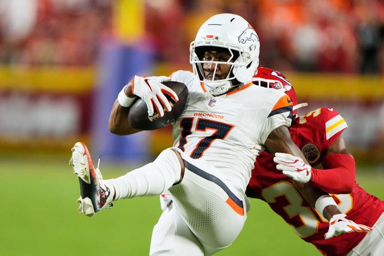 Broncos Chiefs Football
