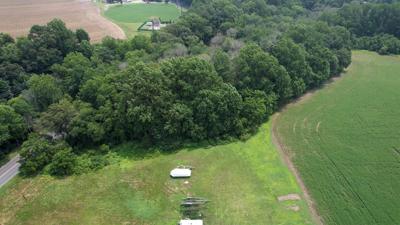 Neighbors opposing proposed Royal Farms on Angola Road