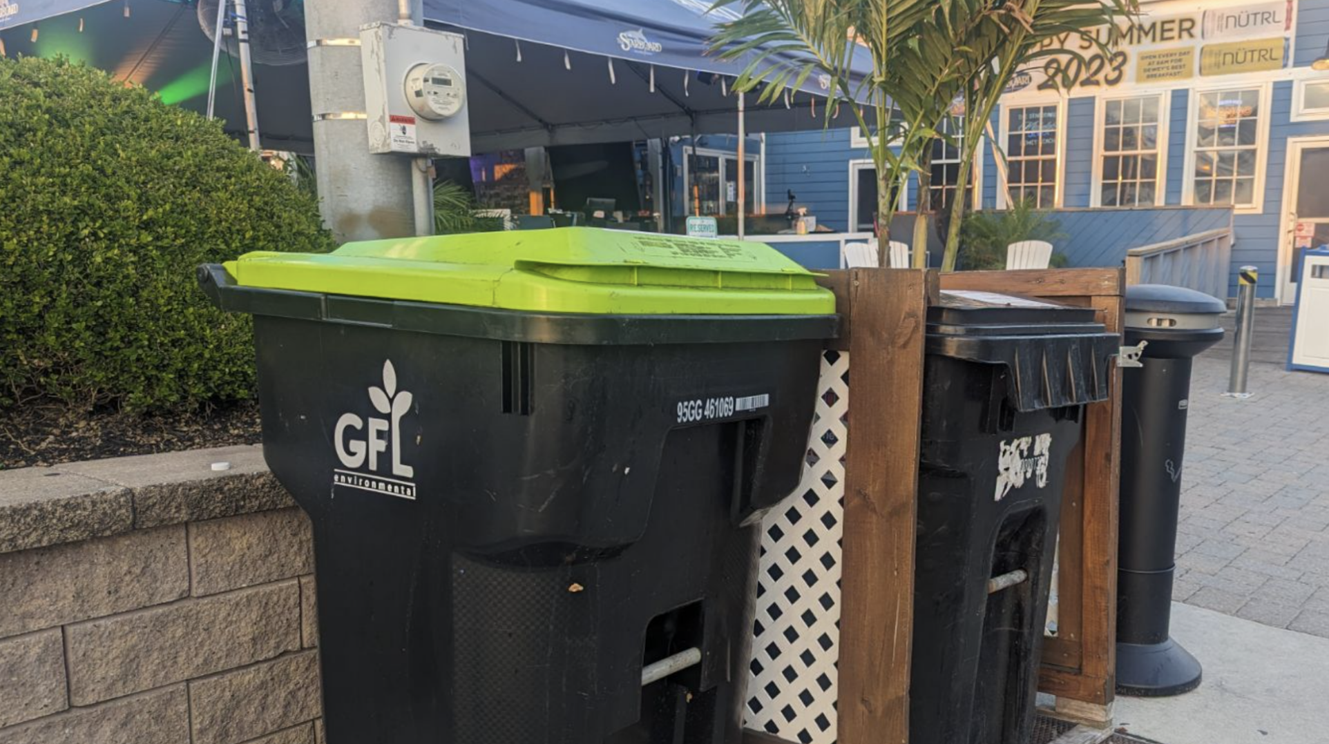 Dewey Beach targets trash in peak season