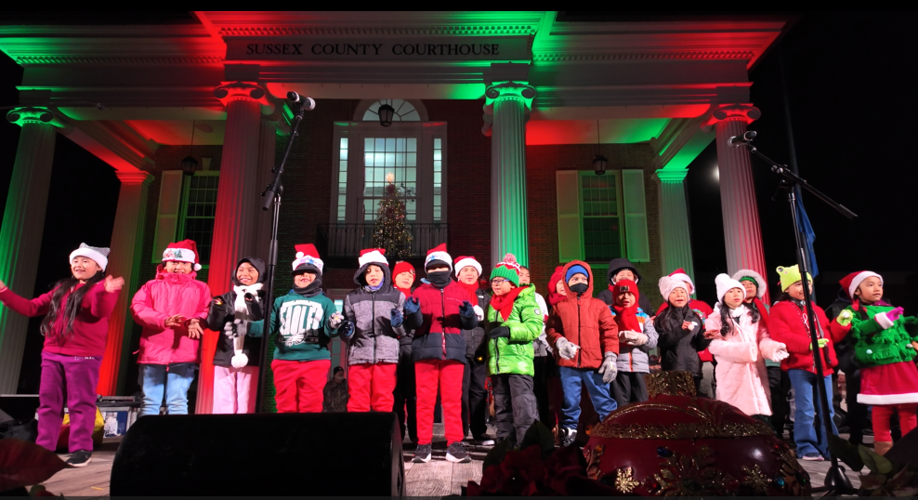 Children sang "Mi Burrito Sabanero," a popular spanish Christmas carol.