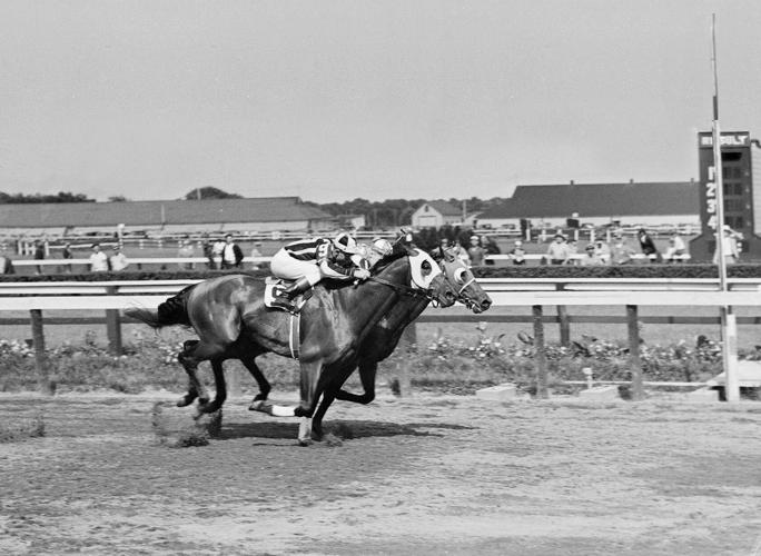 Horse Racing Aqueduct Closing