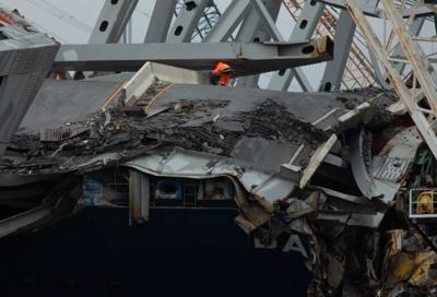 Dali Wreckage Removal