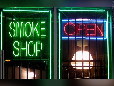 Smoke Shop Sign