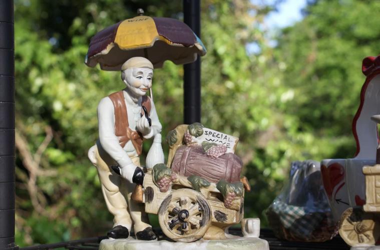 The Big Flea brings treasure hunters to Earlewood Columbia