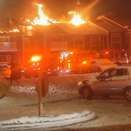 Columbia apartment fire displaces two dozen