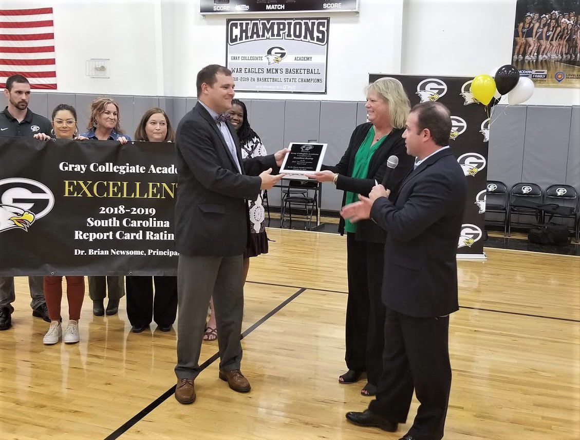 Gray Collegiate Surprises Principal To Celebrate Excellent Rating Education Coladaily Com