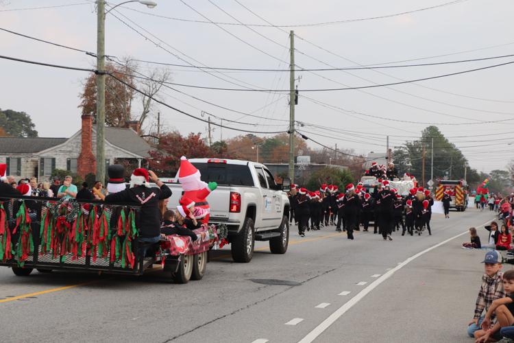 Lexington starts holiday season with Snowball Festival and Parade