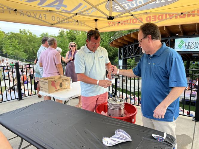 Lexington Wine Walk draws big crowd Communities