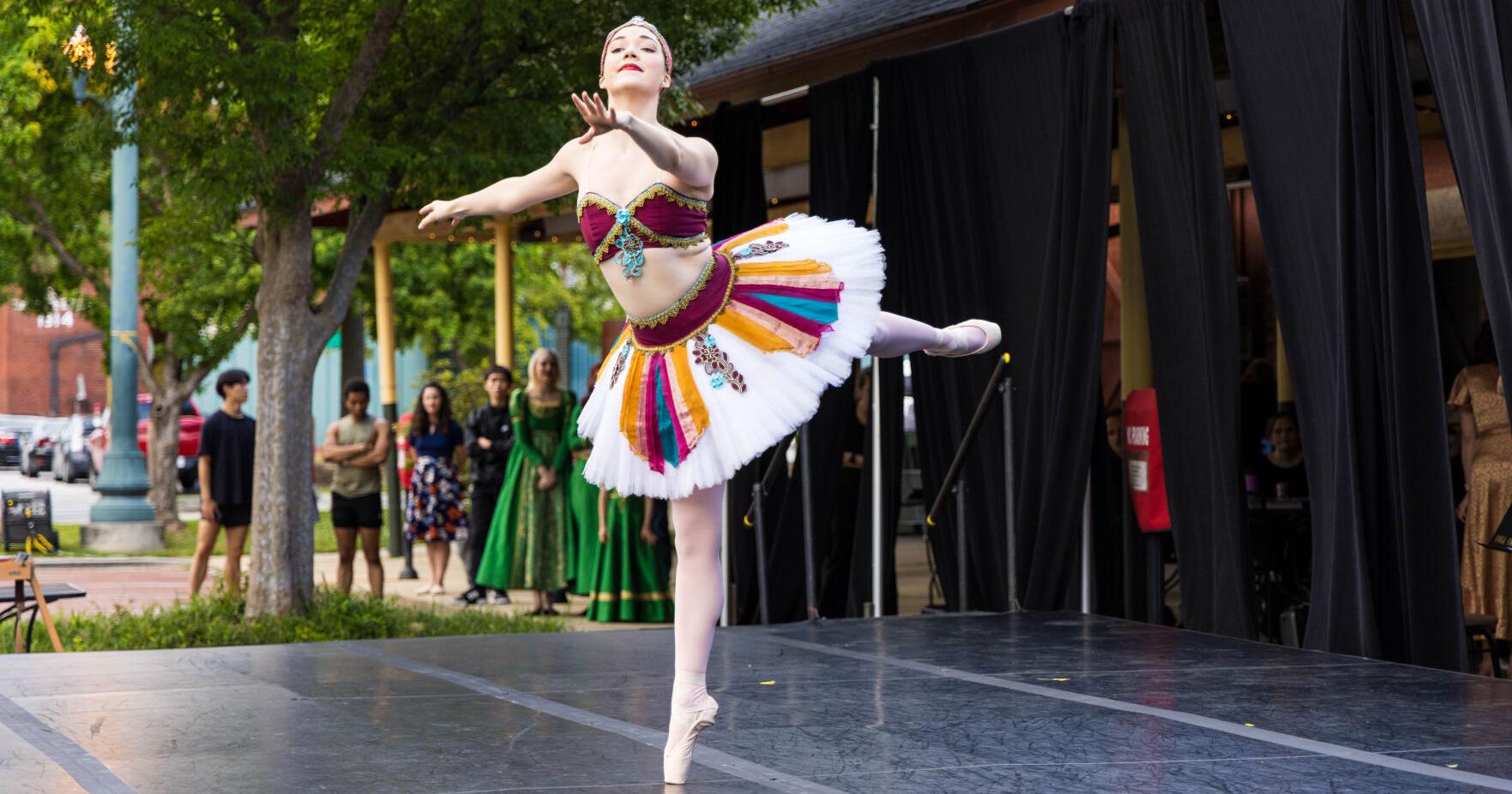Live on Lincoln raises 12K in donations; proceeds to benefit local performing arts groups - Vimarsana News