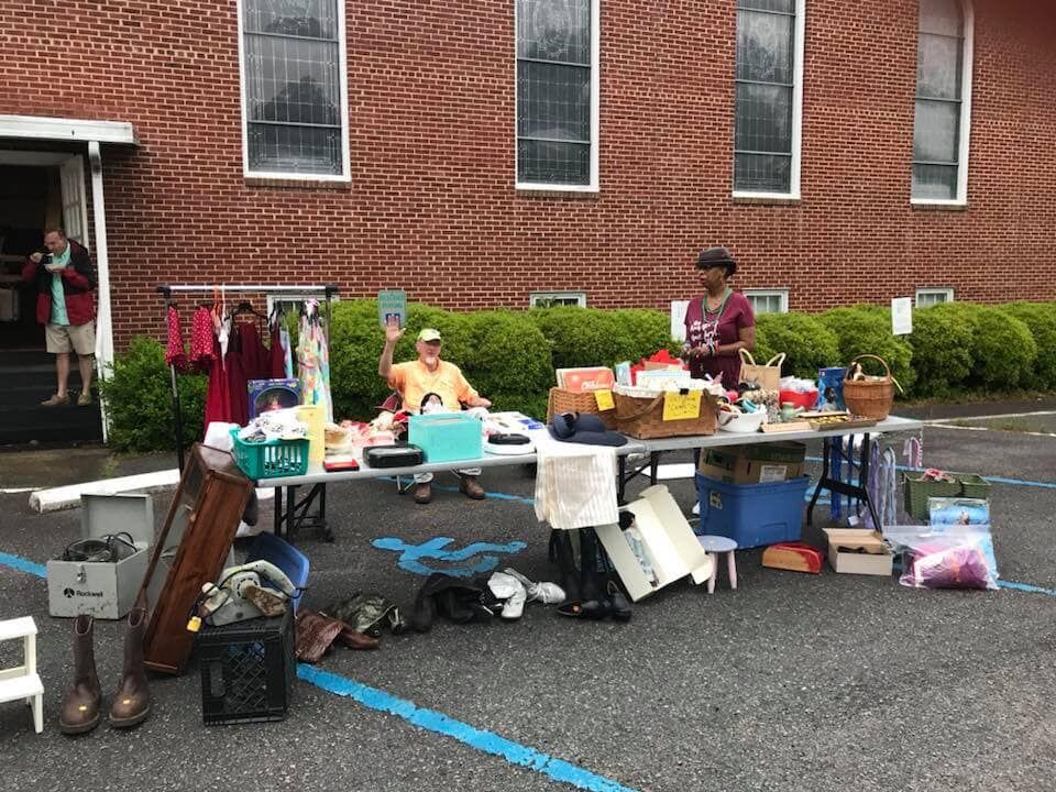 Columbia's Earlewood neighborhood hosting 'The Big Flea' community yard