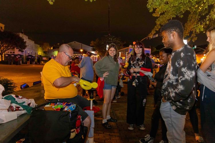 USC week continues with Paint the Town and Black Communities