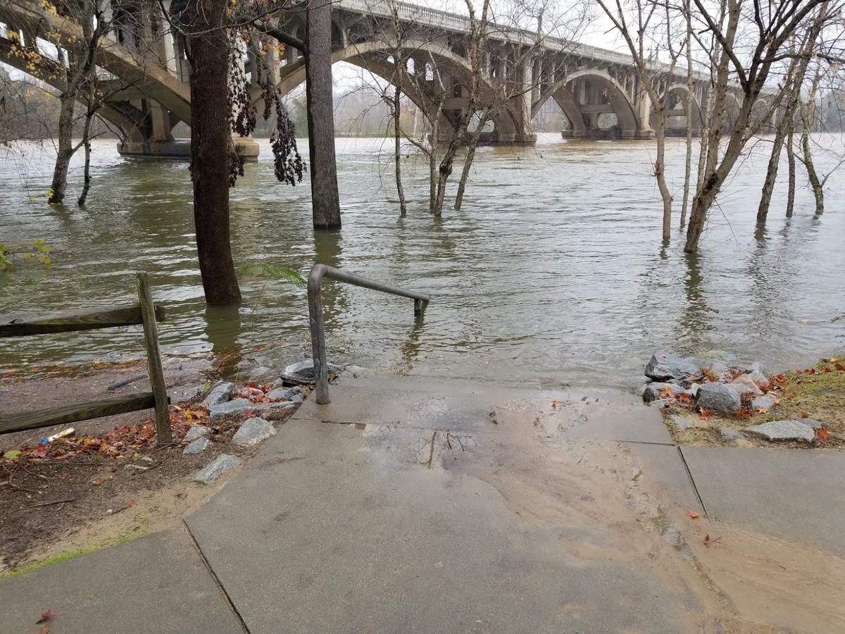 Water rising flood warnings in effect for Congaree River Archive