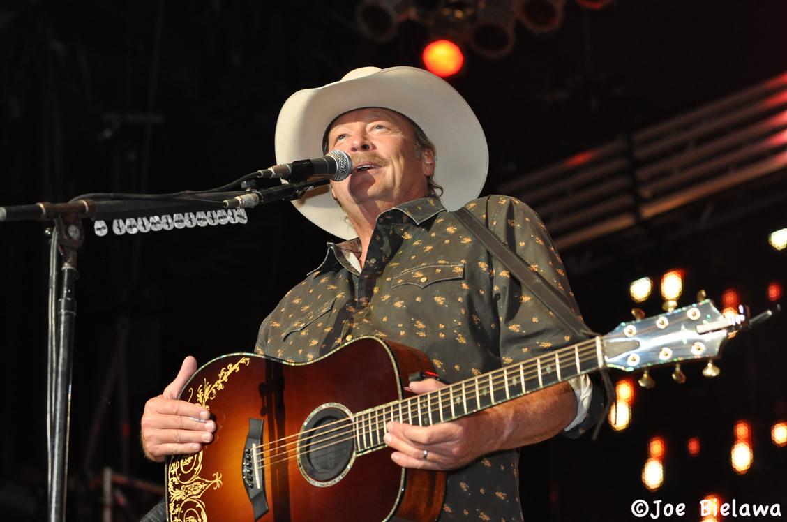 Opening act announced for Alan Jackson's Columbia concert Columbia