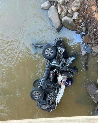 One hurt after car plunges into Broad River off bridge on I-126 ...