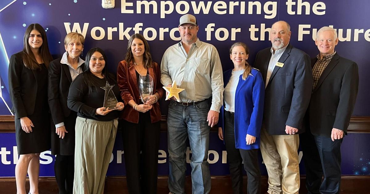 Lil’ Cats Recognized as Texas Small Employer of the Year and Local Employer of Excellence Lil’ Cats Recognized as Texas Small Employer of the Year and Local Employer of Excellence