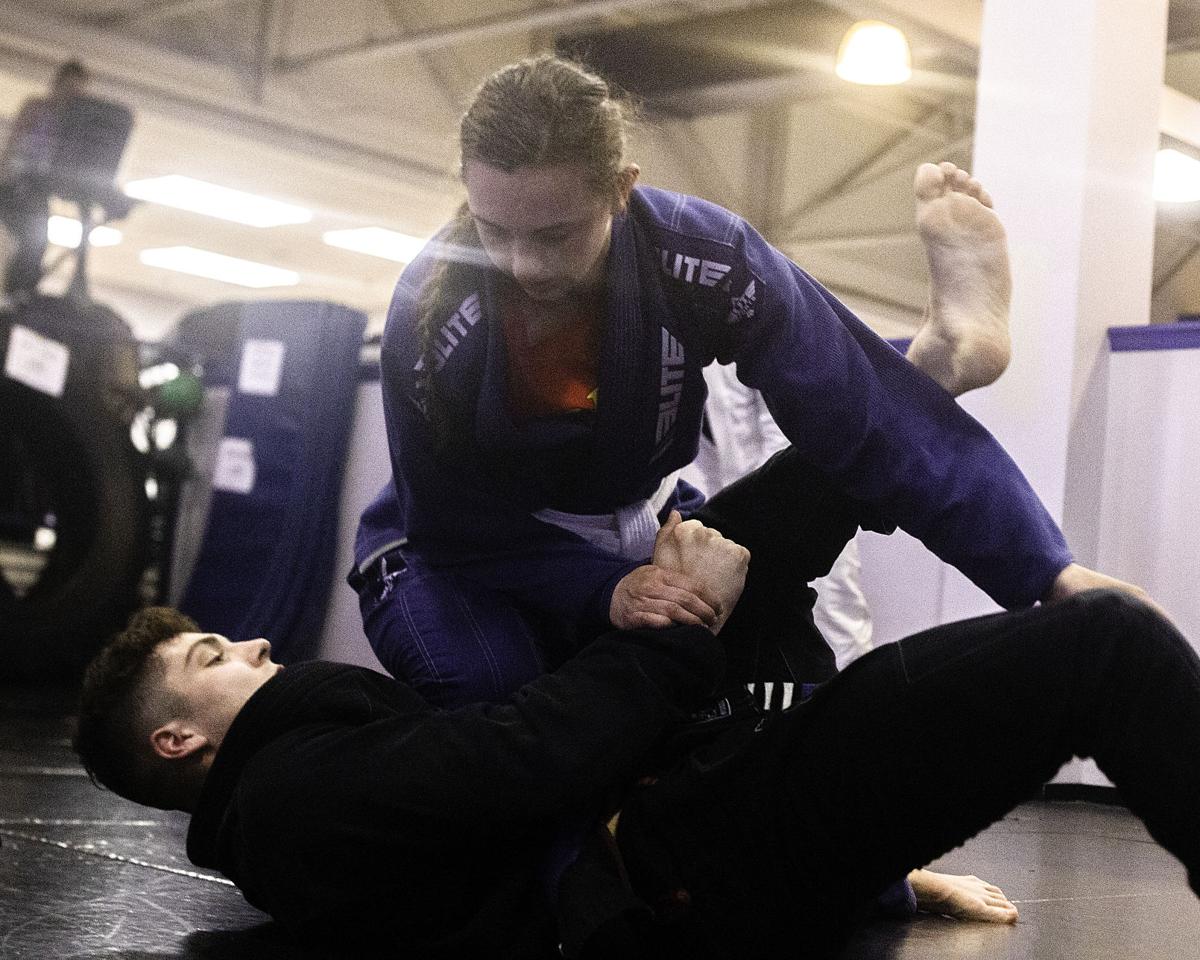 Female Self Defense Classes Aim To Give Skills In All Walks Of Life University Park Campus Penn State Daily Collegian Collegian Psu Edu