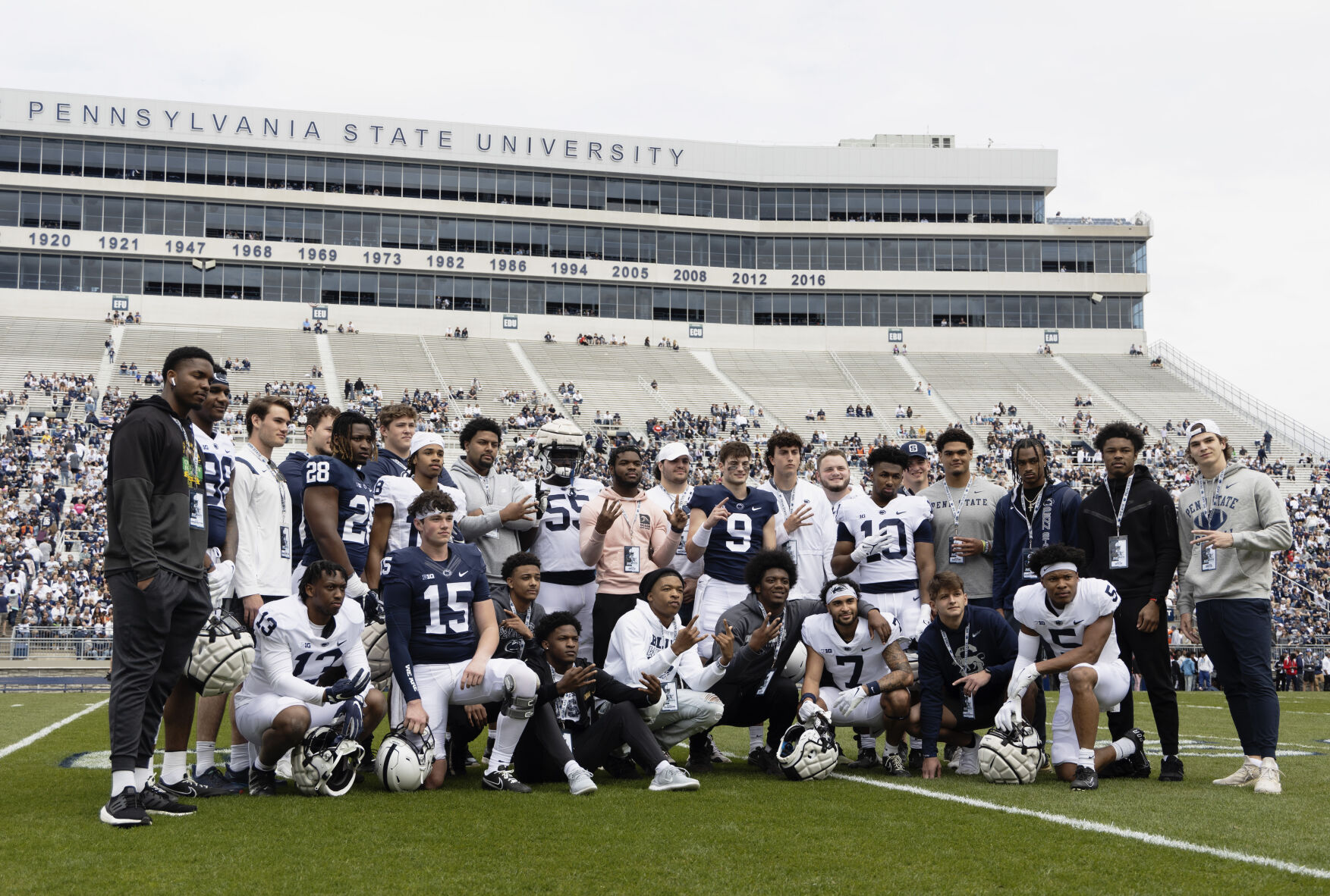 attendance at penn state football game today