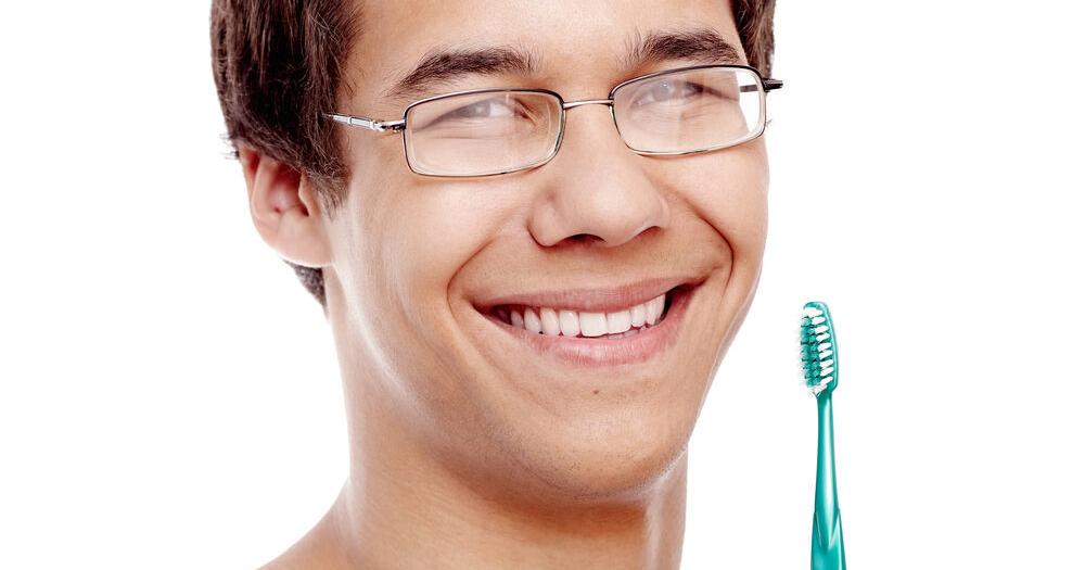 Tips For Canadian College Students Taking Care of Their Teeth | Student Advice