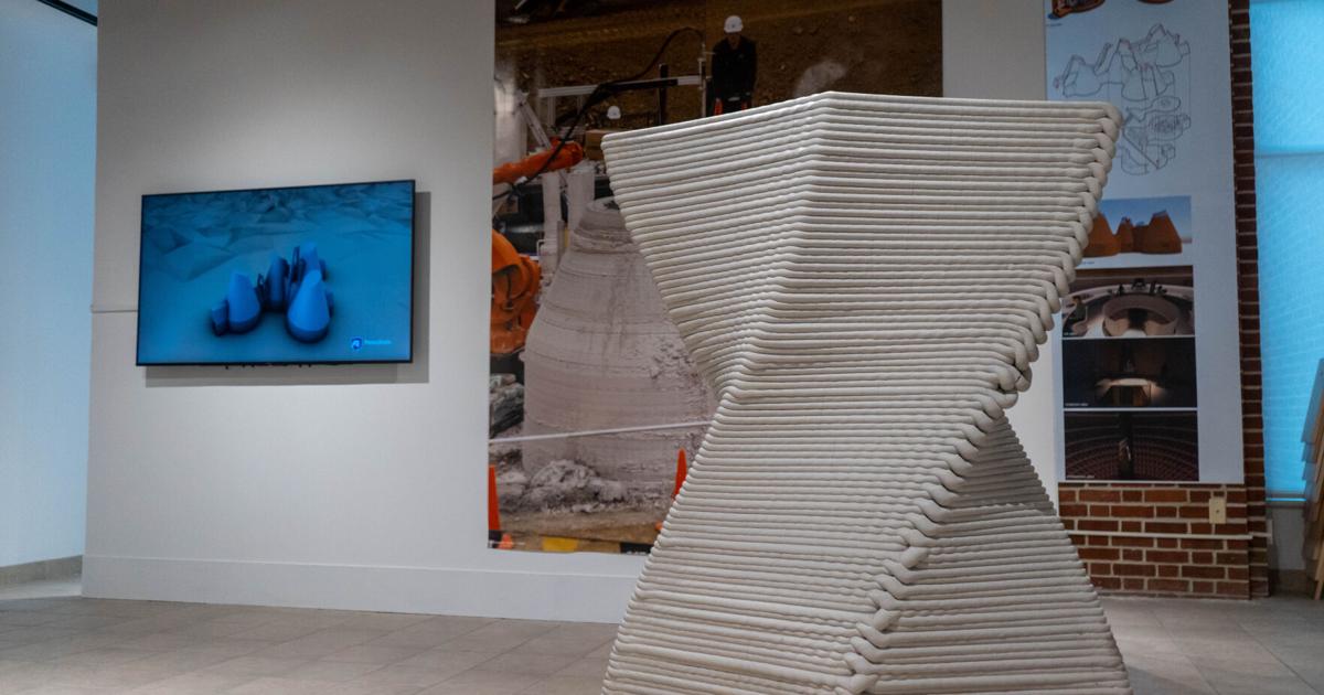 Die Ausstellung „Over & Over Again“ schließt die Lücke zwischen Wissenschaft und Kunst in den HUB Galleries der Penn State – The Daily Collegian Online Die Ausstellung „Over & Over Again“ schließt die Lücke zwischen Wissenschaft und Kunst in den HUB Galleries der Penn State – The Daily Collegian Online