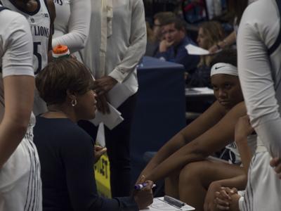 Penn State Women S Basketball Coach Coquese Washington To Part