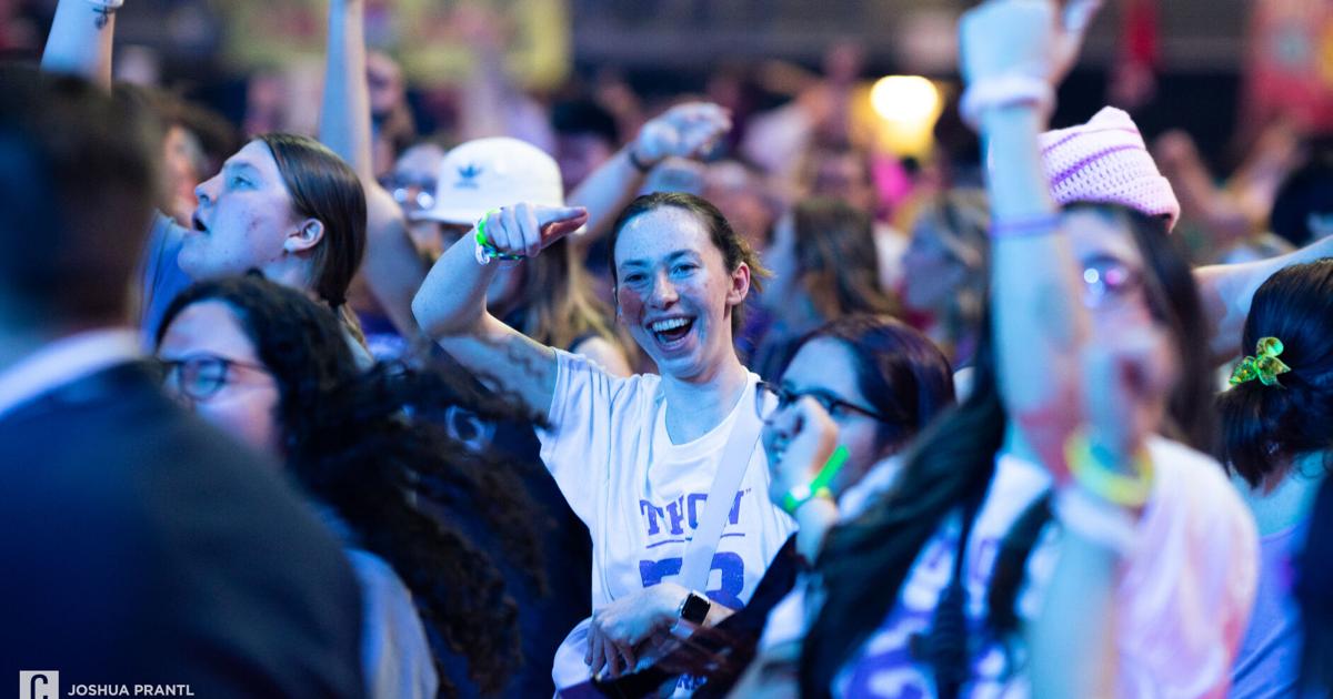 How to support your friends on the floor during the final hours of THON Weekend | Blog | THON News