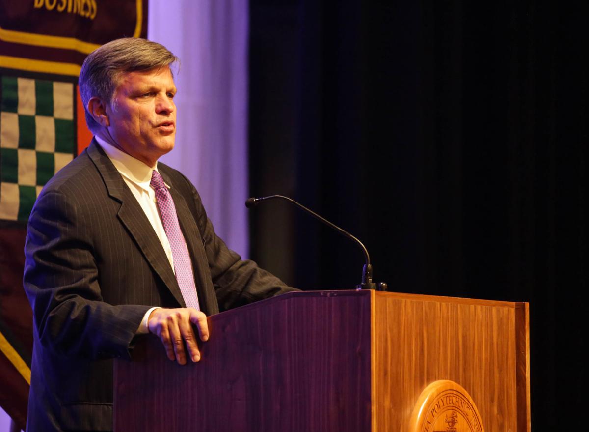 Cnn Historian Thanks Virginia Tech Corps Of Cadets For Providing The Hope Of Democracy Of The Future News Collegiatetimes Com