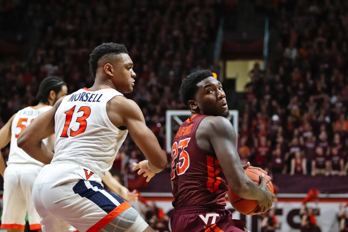 Men S Basketball Loses Heartbreaker To Uva 56 53 Sports Collegiatetimes Com
