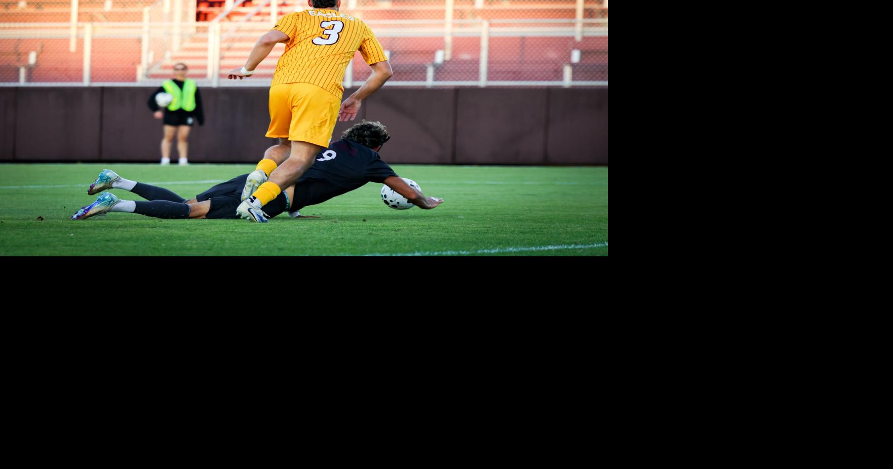 Men’s soccer drops season opener at Ohio State, 1-0