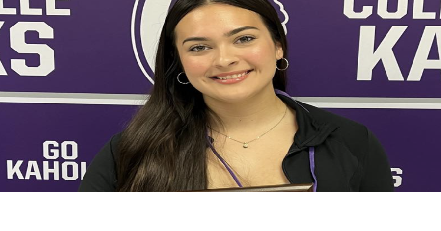 Marissa Thomas Leads The Kahoks Softball Team, Is Girls Athlete Of ...