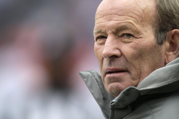 Denver Broncos owner Pat Bowlen dies after battle with Alzheimer's