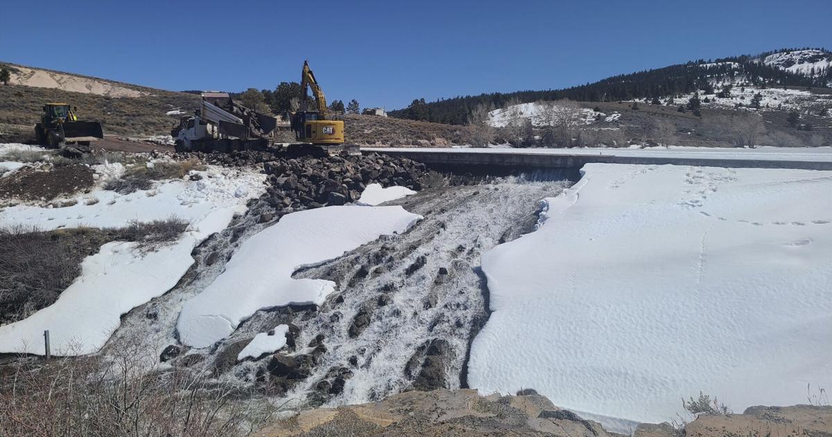 Evacuation notice lifted in Utah town downstream from cracked dam | OUT WEST ROUNDUP