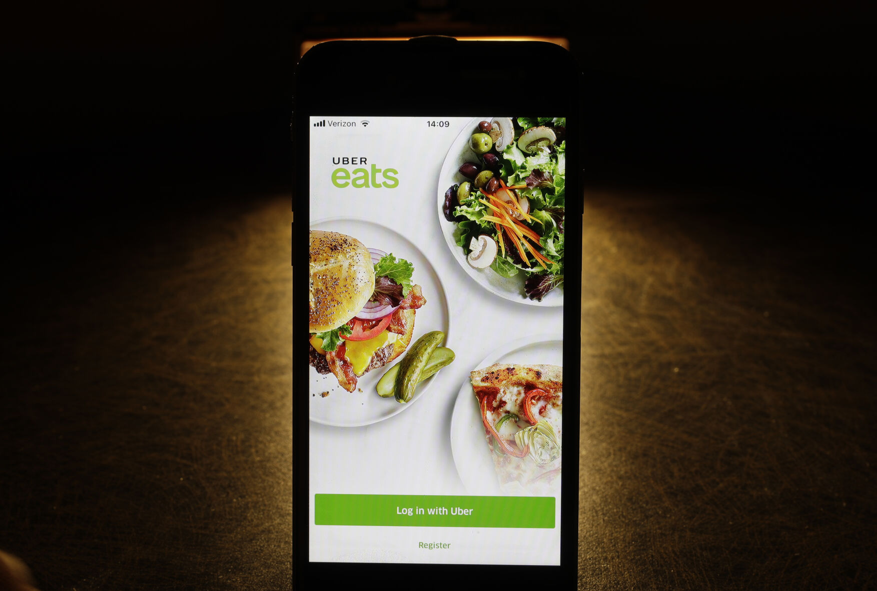 Denver caps commission for DoorDash, other food delivery companies 