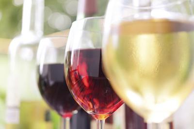 Manitou Springs wine bars offer sips, bites and wine education during wine walk