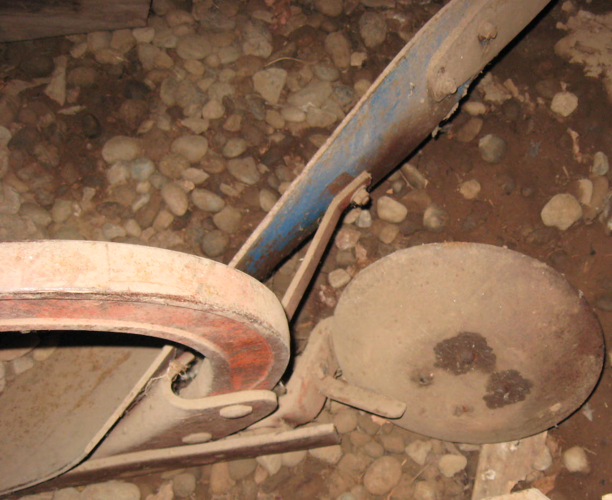 PLOW - DEARBORN MODEL 10-1 (3 POINT) - 2 BOTTOM, 14" image 3