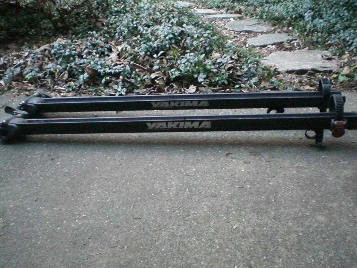 Yakima roof top bike carrier image 1