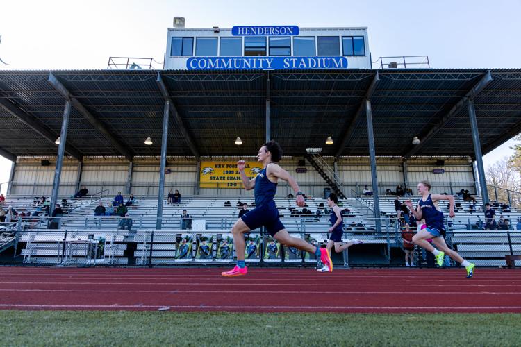 20250403 HRVHS Track And Field (34 av 41).jpg