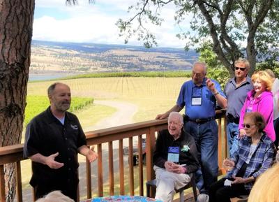 Jimmy and Rosalynn Carter visit Garnier Vineyards