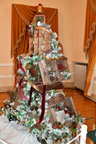 B5 entertainment TREES 4.JPG